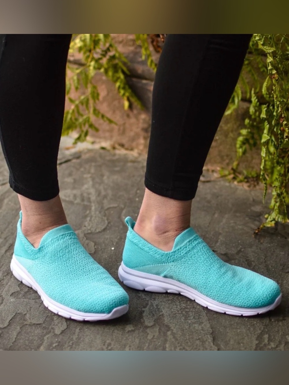 Charleston Shoe Co. Tuffy 2.5 Light Blue Slip-On Knit Walking Shoes Sz 7